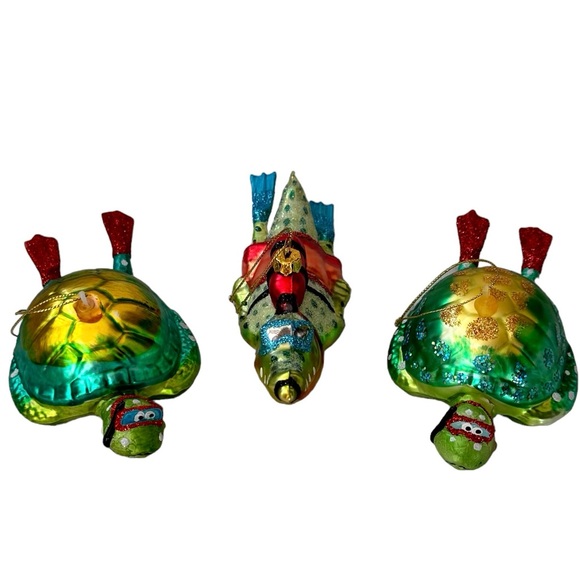 Set of 3 December Diamonds Scuba Sea Turtles and Alligator Glass Ornaments - Picture 1 of 11